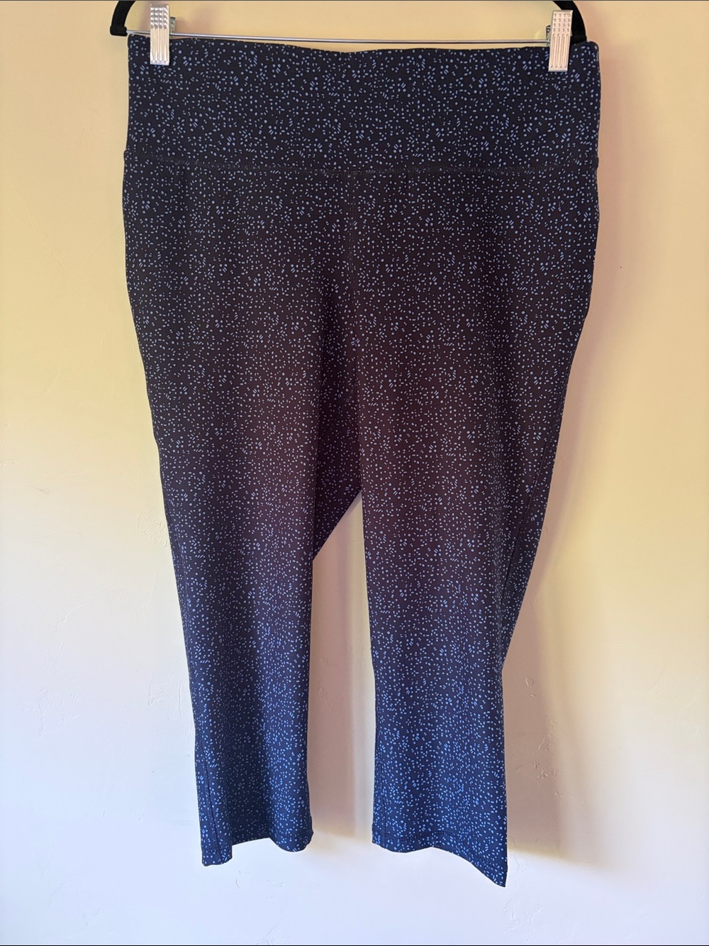 Livi Active Navy Blue Speckled Capris